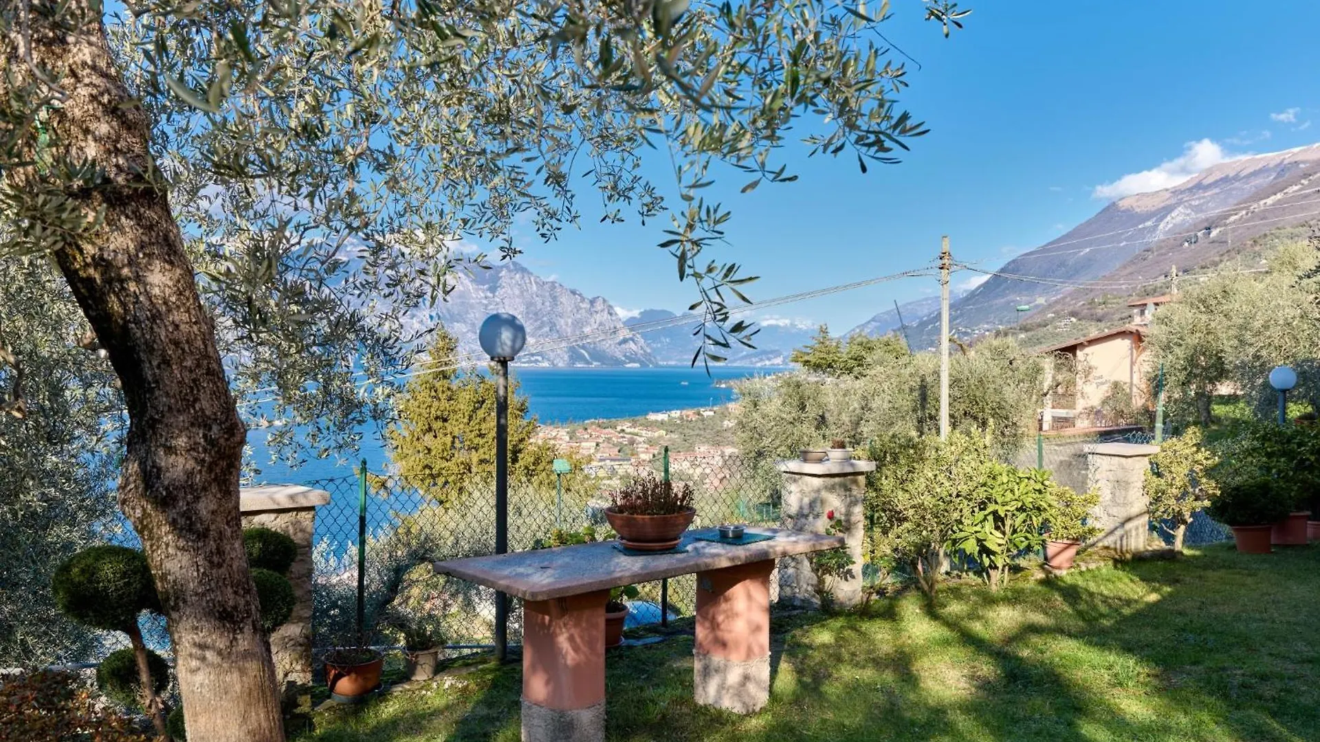 Esperia Apartment Brenzone sul Garda 0*,